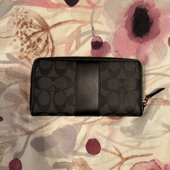 Coach wallet - Picture 3 of 3